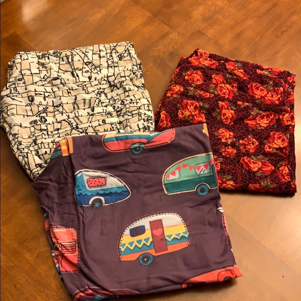 3 pair of leggings